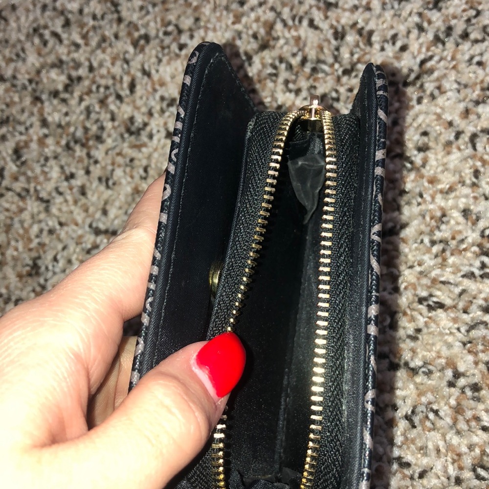 Wallet - Picture 5 of 5